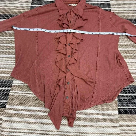 Free People We‎ The Free Feelin' Fresh Shirting Cotton Ruffle-Front Warm Stone S - Picture 11 of 16